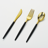 Vente en gros vaisselle jetable cuillère fourchette en plastique ensemble de vaisselle