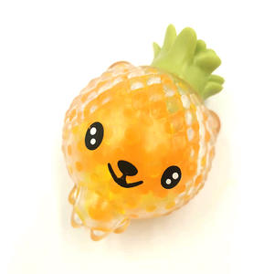 Juguetes de descompresión TPR: Novedosos y extraños juguetes blandos de frutas para apretar, bolas de uva antiestrés para bebés - Product Image 5