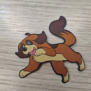 Parche de tela termoadhesivo personalizado con diseño de perro de dibujos animados, etiqueta de damasco tejida, borde de forma irregular cortado con láser y abalorios para sombreros - Product Image 3