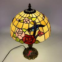 Lampe de table décorative rétro de style européen en verre teinté sur mesure, fabriquée en Chine, vente en gros, soudée à la main, lampe de bureau LED