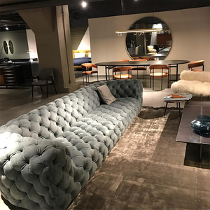 Divano Baxter Modello Lunar Surface Stile Minimalista Italiano con Lavorazione a Bottoni per Soggiorno Lineare - Product Image 1