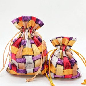 Bolsa de Regalo de Terciopelo con Cordón de Diseño Profesional Sanas para Navidad, Venta al por Mayor, Nuevo Diseño, Precio de Fábrica - Product Image 3