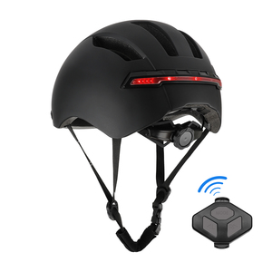 Casco inteligente con señal de giro LED, múltiples modos de luz, control remoto, manillar inalámbrico, casco de scooter para montar de noche - Product Image 3