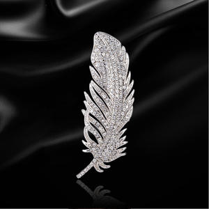 Wholesale European American Style Full-Diamond Feather <b>Brooch</b> Women's Elegant Exquisite Corsage Simple <b>Fashionable</b> Fine Jewelry - Product Image 3