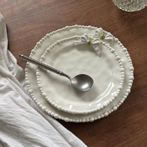 Vente en gros de vaisselle française en céramique avec nœuds perlés, assiettes en céramique, bols en céramique, assiettes à dessert, assiettes à gâteau et assiettes à thème féerique - Product Image 6