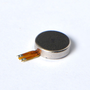 Motore a Vibrazione Miniaturizzato DC 3V, Diametro 7mm*2.0mm, per Console di <span class=keywords><strong>Gioco</strong></span> per Bambini - Product Image 6