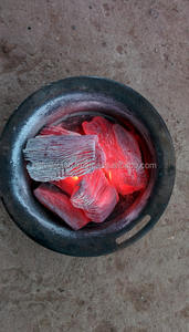 GRANDE PROMOTION! Charbon de bois noir 100% naturel du Vietnam - Product Image 4