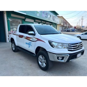 Voiture d'occasion <span class=keywords><strong>Toyota</strong></span> <span class=keywords><strong>Hilux</strong></span> 2015, conduite à gauche, 4 portes, 5 places, pick-up, faible kilométrage, essence, intérieur foncé, automatique, LHD - Product Image 2