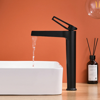 Robinet de lavabo moderne en laiton brossé doré non revêtu, monotrou, pour eau chaude et froide, à poser sur le comptoir