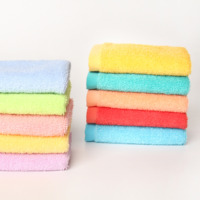 Serviette de toilette en fibre de bambou souple de petite taille avec logo personnalisé, technique tissée antibactérienne et absorbante, débarbouillettes de bain en gros