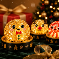 Jouet Squishy en forme de chignon de Noël - Jouet anti-stress en caoutchouc emballé dans une boîte - Cadeau pour les 14 ans et plus