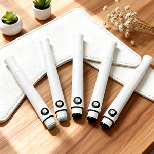 Herramienta Aplicadora Dosificadora de Polvo Liofilizado de Péptidos de 4 ml con Mezcla Automática, para el Cuidado de la Piel, con Doble Cámara para Mezclar Polvo y Líquido - Product Image 1