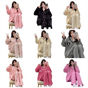 Pigiama da Donna alla Moda 2026 con Motivi Cartoon, Stile Dolce, Comodo e Aderente, Set Casual - Product Image 1