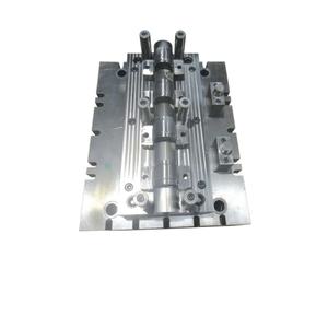 Accessoires de moulage par injection haute durabilité, pièces en plastique moulées pour bouchons de tuyaux PE, embouts carrés et ronds en plastique pour tubes en acier - Product Image 1