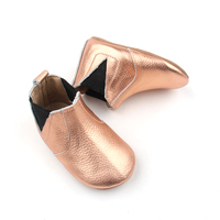 Semelles souples en cuir populaires de fantaisie faites à la main mélanger les couleurs mélanger les tailles chaussures antidérapantes durables bottes de bébé Chelsea