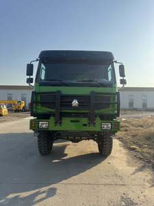Camion benne diesel Sinotruk HOWO 6x6 371HP d'occasion, capacité 30t, pour l'exploitation minière et la construction - Product Image 2