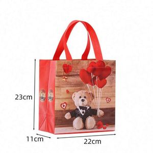 Sac fourre-tout non tissé personnalisé avec logo imprimé pour la vente au détail, sac de courses non tissé avec motif ours pour la Saint-Valentin - Product Image 2