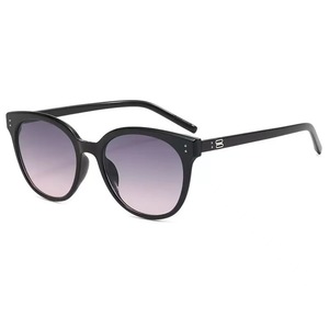 Sunglasses <b>Large</b> <b>Frame</b> Black PC UV400 Women Quadrilateral Style - Product Image 4