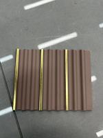 Vente en gros de nouvelles fonctionnalités Panneaux muraux en bois Taille intérieure 120*10 Golden Line Factory Panneau mural Panneau intérieur multicolore