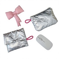 Pochette de maquillage portable en PU à motif diamant, avec cœur argenté, pour influenceurs et blogueuses, idéale pour le rangement domestique et l'hygiène
