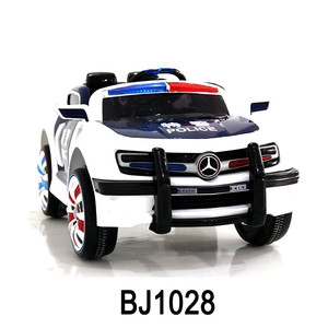 Giro elettrico per bambini su <span class=keywords><strong>auto</strong></span> della polizia per bambini 2 posti <span class=keywords><strong>auto</strong></span> <span class=keywords><strong>con</strong></span> licenza Baby car a batteria <span class=keywords><strong>con</strong></span> RC - Product Image 4