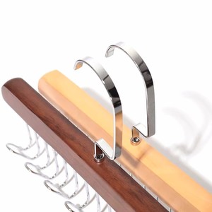 Cintre moderne personnalisé en bois à double niveau avec crochets pour garde-robe et rangement de vêtements Vente en gros - Product Image 4