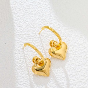 1 Par de Aretes de Acero Inoxidable Chapados en Oro de 18K con Forma de Corazón 3D - Joyería de Lujo Ligero para Regalo en Ocasiones Especiales - Product Image 2