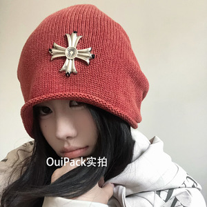 Bonnet coréen avec emblème croix, gris foncé, tricoté, coupe-vent, style automne-hiver pour femme, grande circonférence de tête - Product Image 4