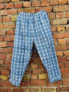 Ensemble de pyjama en coton imprimé à la main pour femmes, tissu léger et respirant, idéal pour se détendre à la maison et pour la nuit - Product Image 4