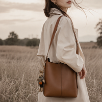 Sac fourre-tout grand format en cuir véritable tressé Intrecciato, vert kaki, avec foulard en soie, pour femme, idéal au quotidien
