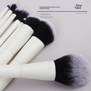 Ensemble professionnel <span class=keywords><strong>de</strong></span> 8 pinceaux <span class=keywords><strong>de</strong></span> maquillage en fibres haute densité, noir et beige au choix, pour poudre, contour du nez et maquillage du visage, marque privée - Product Image 4