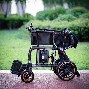 Sedia a Rotelle Elettrica Leggera in Fibra di Carbonio per Adulti con Batteria Rimovibile per Utenti Disabili e Anziani in Ospedali e a Casa - Product Image 3