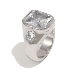 Bague ouverte en acier inoxydable avec double zircon cubique micro-pavé, plaquée rhodium, moderne, unisexe, pour tous les jours et les soirées - Product Image 6