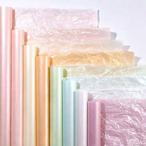 กระดาษทิชชู 17 กรัม บรรจุในแพ็คเกจที่มีประกายมุก มีหลายสีให้เลือก เหมาะสำหรับบุเสื้อผ้า ห่อดอกไม้ - Product Image 1