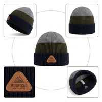 Bonnet d'hiver 2026 personnalisé à rayures 3 tons en tricot gaufré côtelé avec patch triangulaire en cuir, bonnet à revers, vente en gros usine