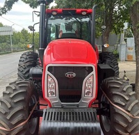 Tractor de Ruedas E1954 de la Marca YTO, 195hp, 4WD, con Transmisión de Engranajes y Cabina para Uso Agrícola