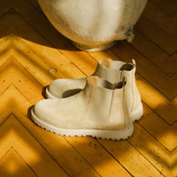 VOGU Sepatu Bot Retro untuk Pria Musim Dingin/Musim Gugur Sepatu Bot Luar Ruangan Slip-On dari Kulit Sapi Suede Anti-Selip Bernapas dengan Lapisan Kulit Babi.