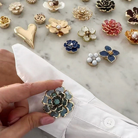 Cache-boutons personnalisés pour femmes, vente en gros, clips en laiton pour chemises, cache-boutons en tissu en forme de fleur