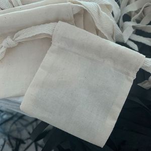 Made in the China Eco Canvas Cotton Dust <b>Pouch</b> Customized Packing Fabric <b>Pouch</b> 100% Organic Cotton <b>Drawstring</b> Bag - Product Image 2