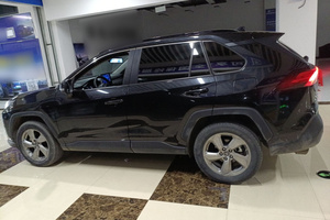 Toyota RAV4 Usata <span class=keywords><strong>Nera</strong></span> 2021 in Ottime Condizioni, Chilometraggio Ridotto, 2021-2025, Molti Veicoli Usati in Vendita, Riparati e Senza Incidenti - Product Image 4