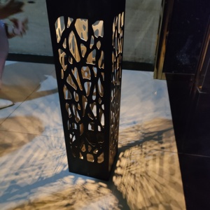 Lámpara de Jardín LED de Acero Corten con Acabado Natural, Estilo Art Deco, Resistente a la Intemperie, Impermeable, Dimensiones Personalizables, Independiente - Product Image 4