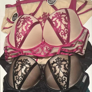 Set <span class=keywords><strong>Reggiseno</strong></span> Push-up e Slip in Pizzo <span class=keywords><strong>Nero</strong></span> per Donna, Lingerie Sexy in Rete <span class=keywords><strong>Trasparente</strong></span>, Set Intimo Senza Cuciture Leggero e Traspirante - Product Image 1