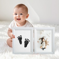 Kit de 3 empreintes de mains et de pieds de bébé sans encre, cartes de jalons de développement pour bébé, kit d'empreintes de pieds de bébé, cadeau souvenir pour nouveau-né