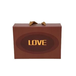 Custom Foldable Corrugated Cardboard Clothing Underwear Shoe <b>Box</b> with Ribbon Handle Wholesale Handbag Paper <b>Box</b> Packaging - Product Image 2