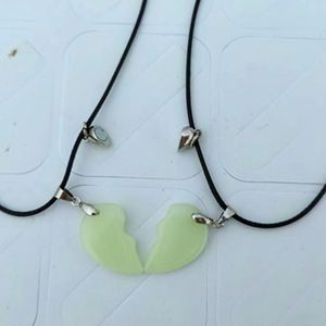 Collar de cuero negro con cuerda y luna luminosa, collar magnético de corazón para parejas, collar que brilla en la oscuridad - Product Image 5