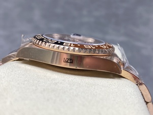 Reloj de lujo personalizado de la fábrica EWE con esfera de hierro tigre GMT 3285 de 40 mm, movimiento mecánico superior, acero inoxidable y cristal para hombre. - Product Image 2