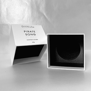 Tapa blanca de lujo personalizada y caja base logotipo en relieve con textura regalo caja de embalaje de cartón para sudaderas con capucha perfume cosmético - Product Image 3
