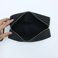 Pochette de maquillage en nylon noir avec logo personnalisé, sangle de poignet nouée, intérieur spacieux, organiseur de beauté promotionnel, trousse de toilette, étui à cosmétiques