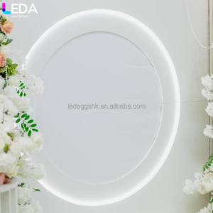 ฉากหลังงานแต่งงาน LEDA คุณภาพสูง ดีไซน์เรียบง่าย สีขาว รูปทรงโค้งอะคริลิคขนาดใหญ่ พร้อมไฟ LED - Product Image 4