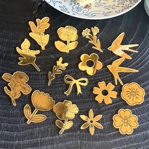 Décoration de cupcake en acrylique avec des fleurs, des hirondelles, des feuilles et des nœuds pour la décoration de table de dessert de fête, décoration de gâteau - Product Image 3